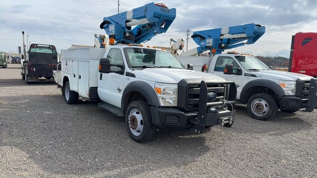 Image of Ford F-550 equipment image 2