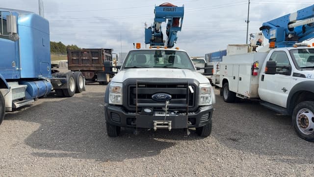 Image of Ford F-550 equipment image 1