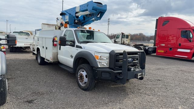 Image of Ford F-550 equipment image 2