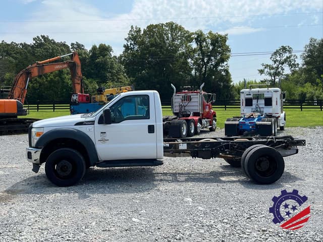 Image of Ford F-550 equipment image 1