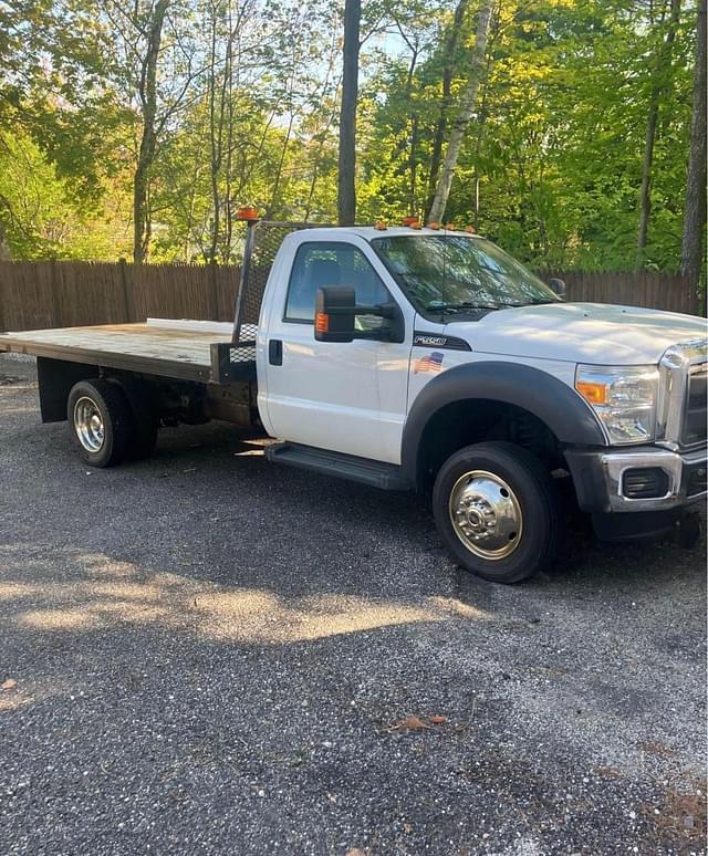 Image of Ford F-550 equipment image 2