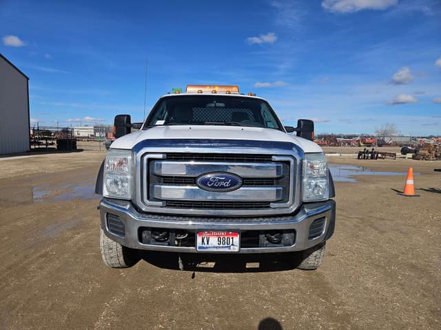 Image of Ford F-550 equipment image 2