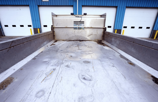 Image of Ford F-550 equipment image 4