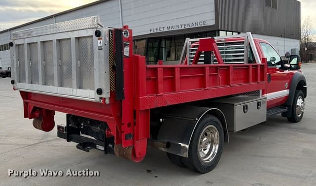 Image of Ford F-550 equipment image 4