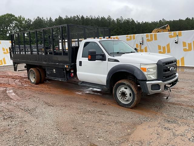 Image of Ford F-550 equipment image 2