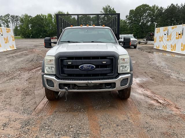 Image of Ford F-550 equipment image 1