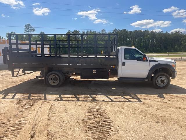 Image of Ford F-550 equipment image 4