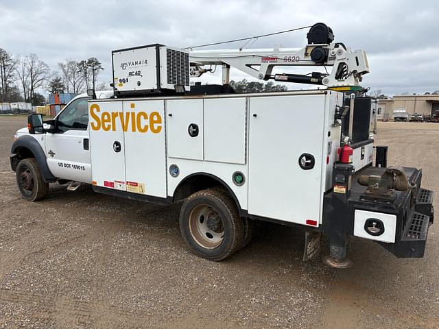 Image of Ford F-550 equipment image 1