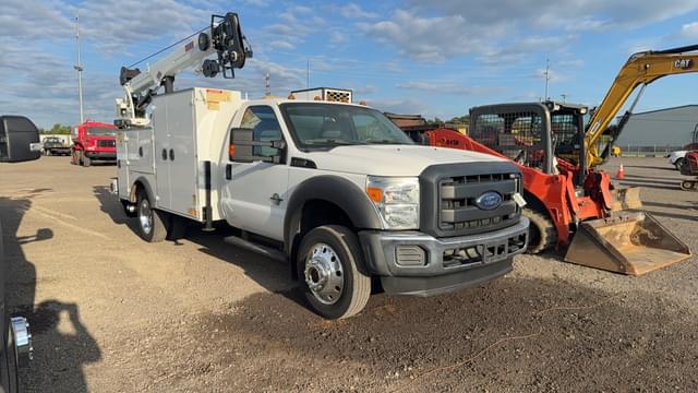 Image of Ford F-550 equipment image 2