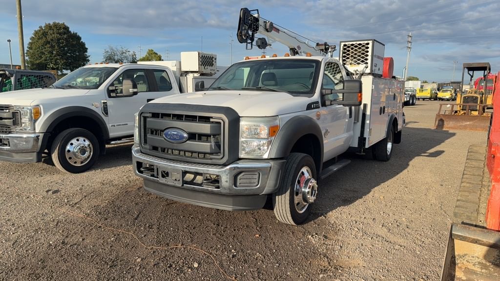2016 Ford F-550 Equipment Image0