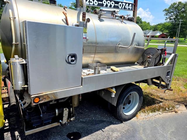Image of Ford F-550 equipment image 3
