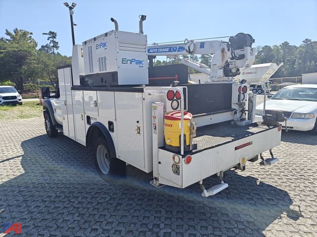 Image of Ford F-550 equipment image 1