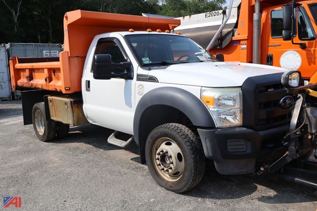 Image of Ford F-550 equipment image 2