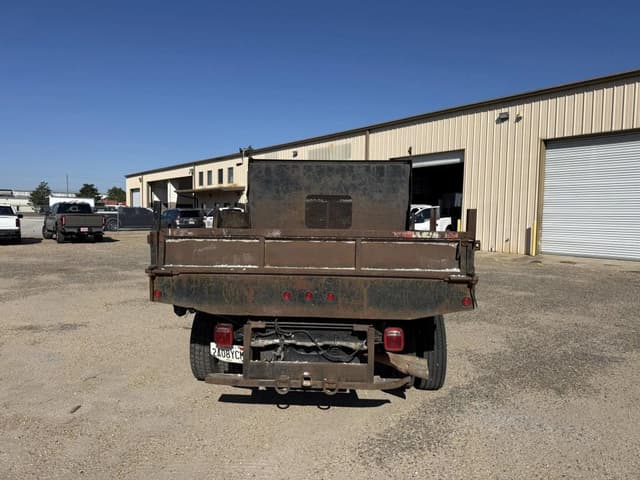 Image of Ford F-550 equipment image 3