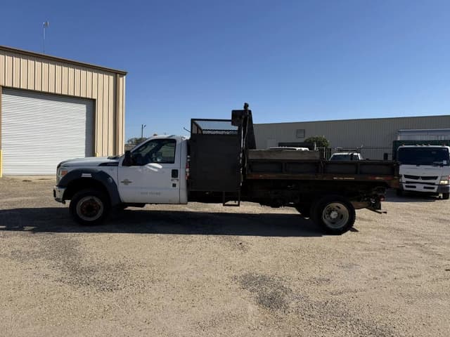 Image of Ford F-550 equipment image 1