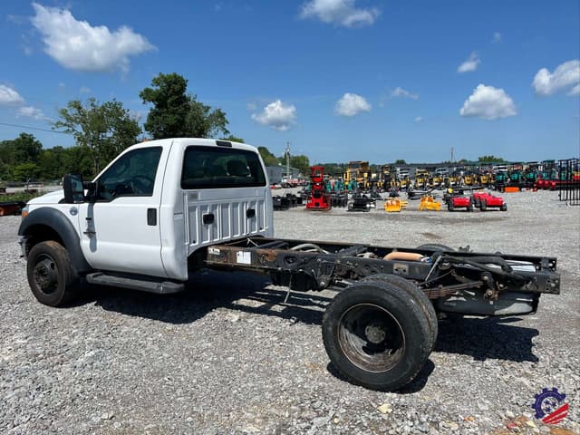 Image of Ford F-550 equipment image 1