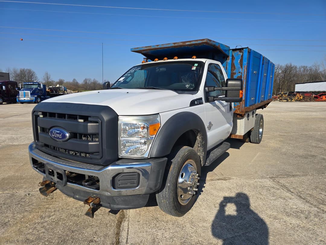 Image of Ford F-550 Primary image