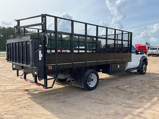 Image of Ford F-550 equipment image 4