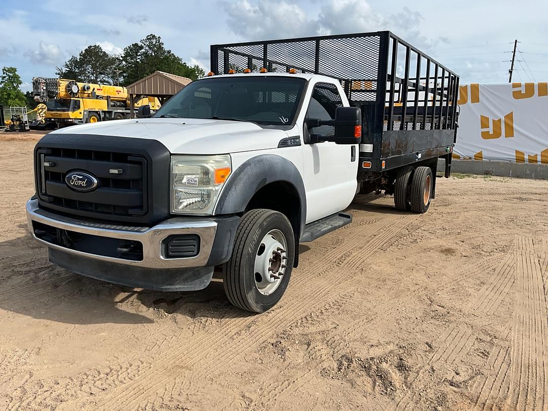 Image of Ford F-550 Primary image