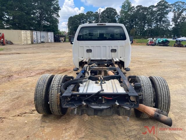 Image of Ford F-550 equipment image 3