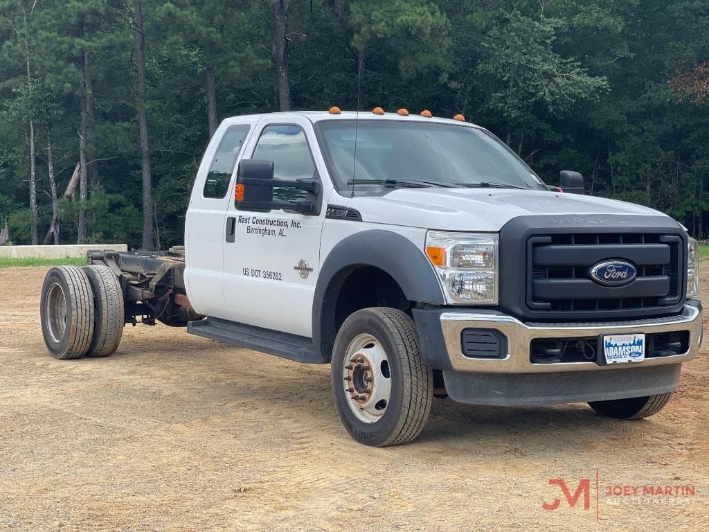 Image of Ford F-550 Primary image