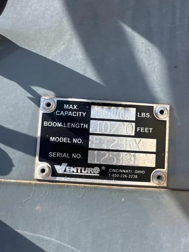 Image of Ford F-550 equipment image 3