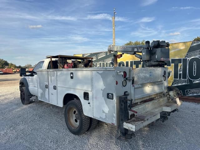 Image of Ford F-550 equipment image 1