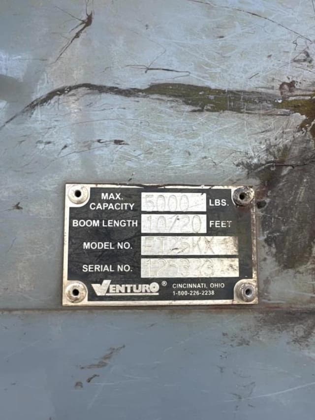 Image of Ford F-550 equipment image 2