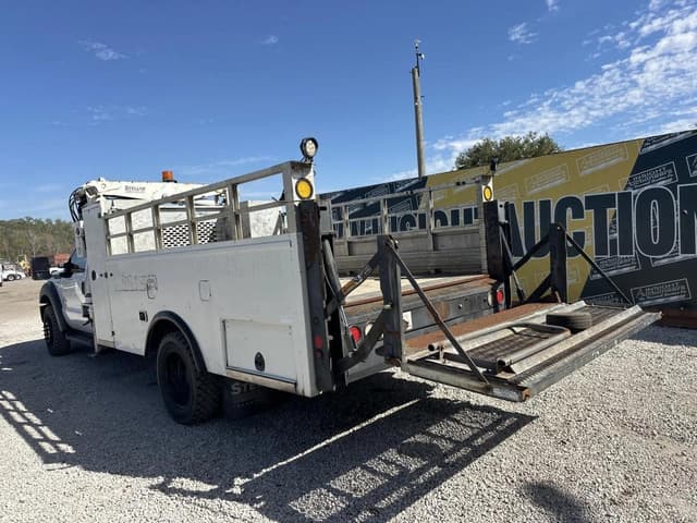 Image of Ford F-550 equipment image 1