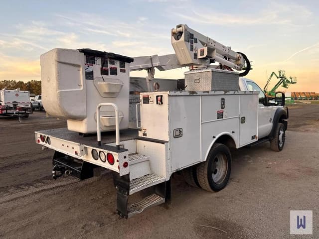 Image of Ford F-550XLSD equipment image 3