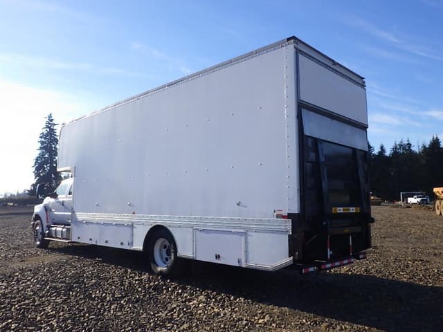 Image of Ford F-650 equipment image 4