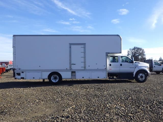 Image of Ford F-650 equipment image 2