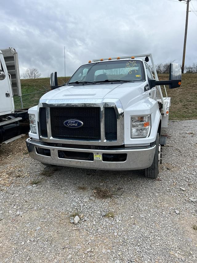 Image of Ford F-650 equipment image 1