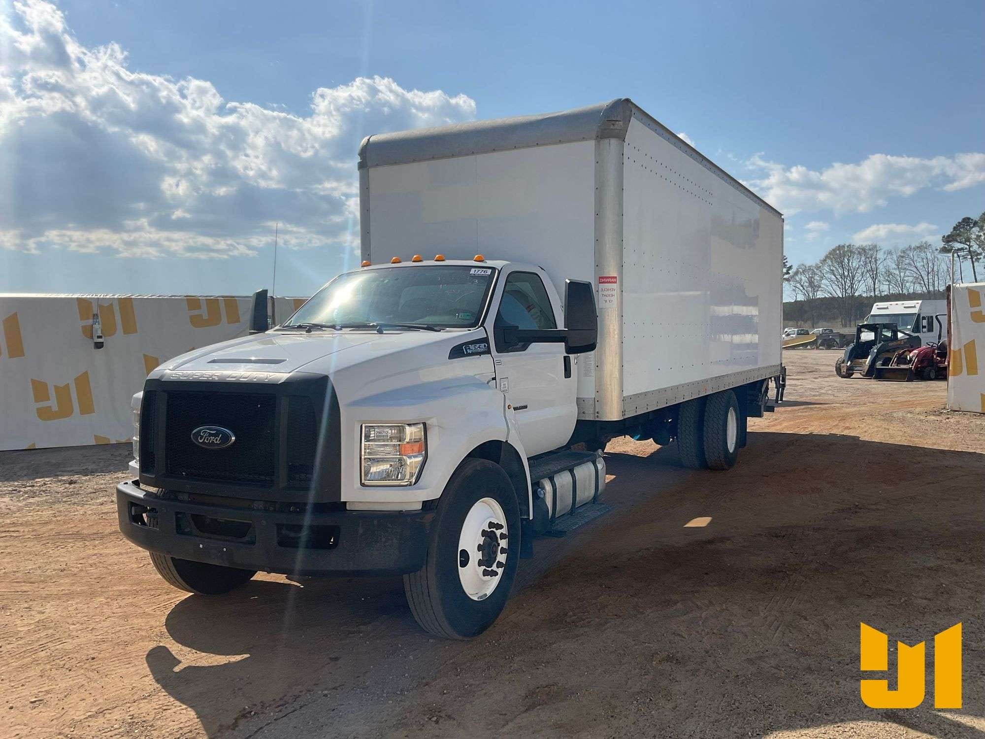 2016 Ford F-650 Equipment Image0