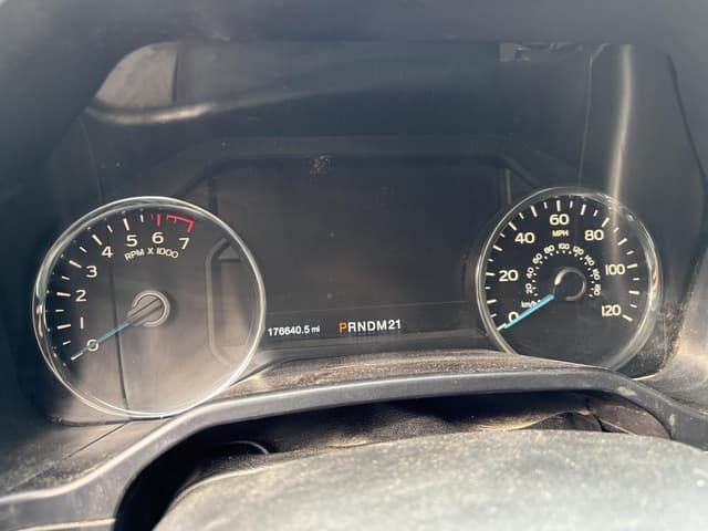 Image of Ford F-150 equipment image 4