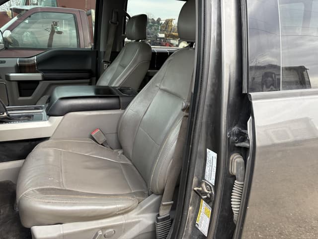 Image of Ford F-150 equipment image 2