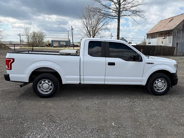 Image of Ford F-150 equipment image 3
