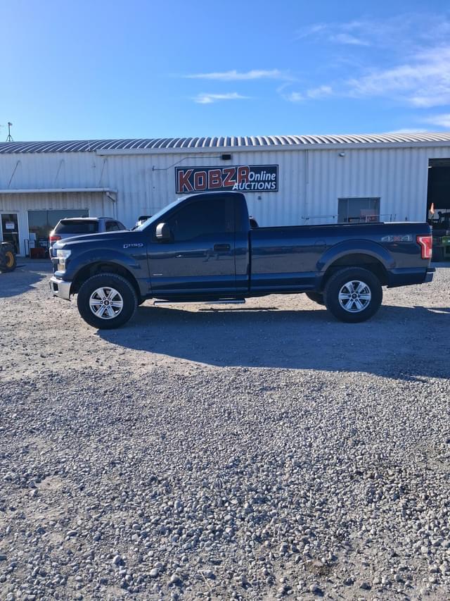 Image of Ford F-150 equipment image 3