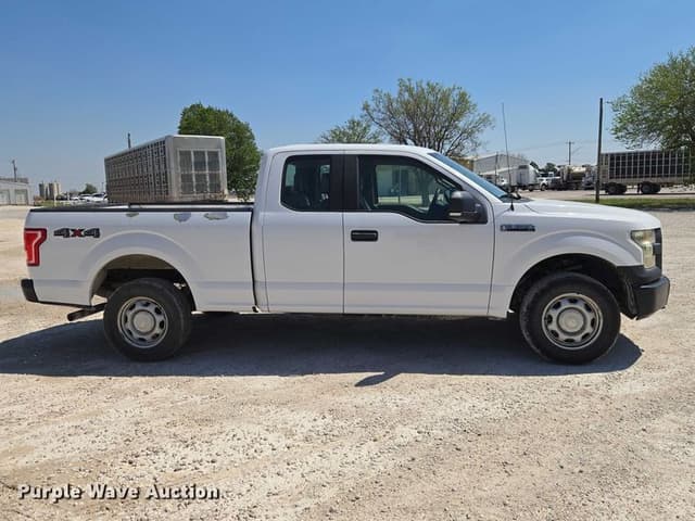 Image of Ford F-150 equipment image 3