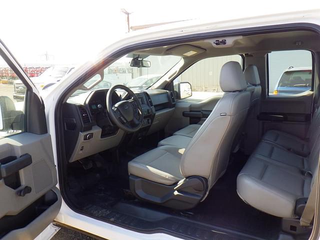 Image of Ford F-150 equipment image 4