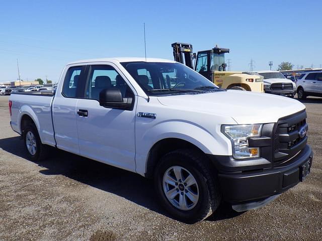 Image of Ford F-150 equipment image 1