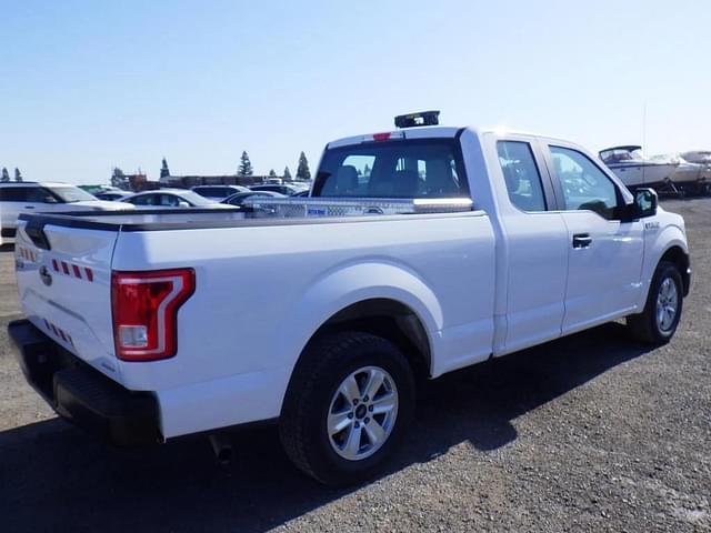 Image of Ford F-150 equipment image 2