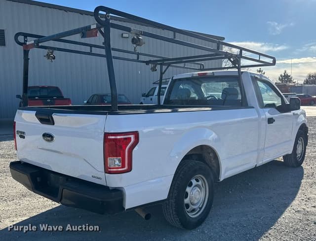 Image of Ford F-150 equipment image 4