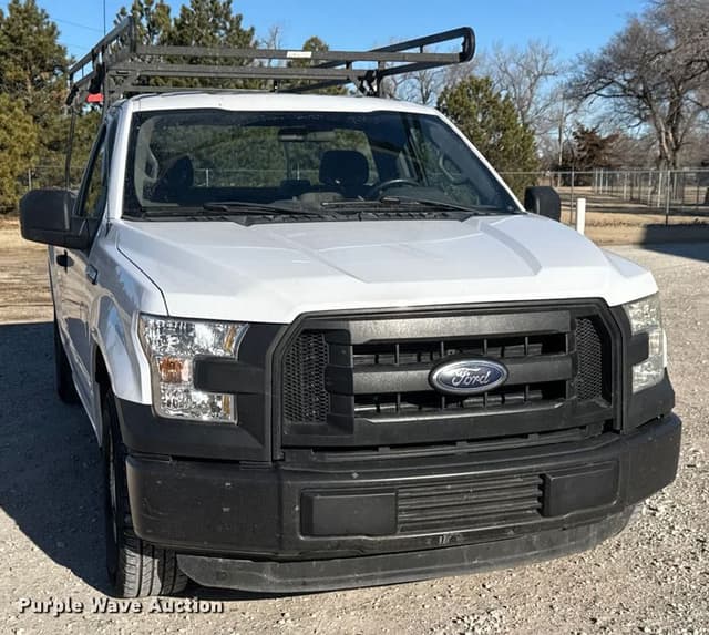 Image of Ford F-150 equipment image 1