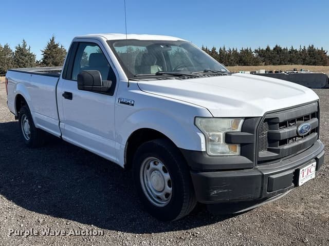 Image of Ford F-150 equipment image 2