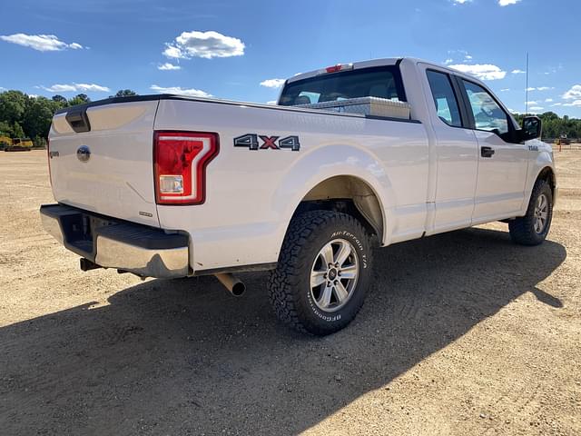 Image of Ford F-150 equipment image 2