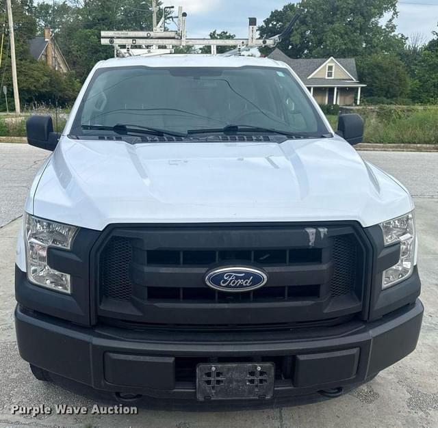 Image of Ford F-150 equipment image 1