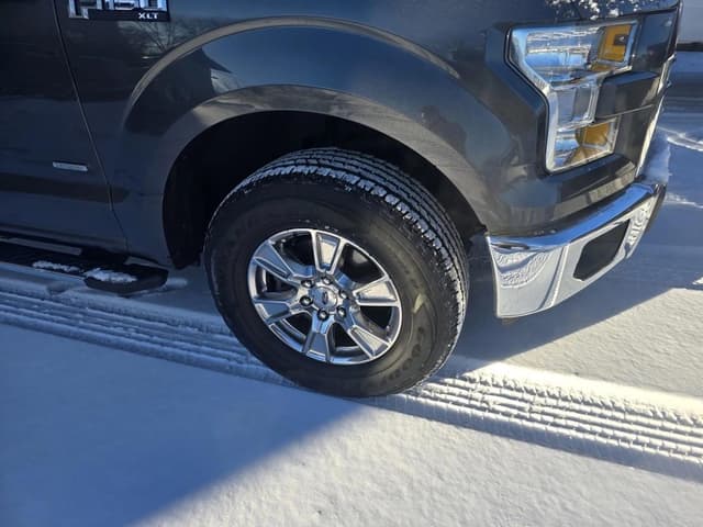 Image of Ford F-150 equipment image 2