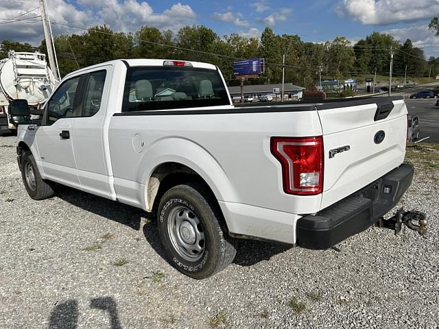 Image of Ford F-150 equipment image 2