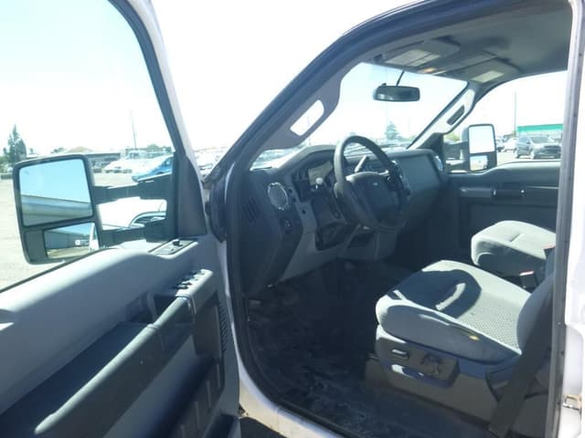 Image of Ford F-250 equipment image 4